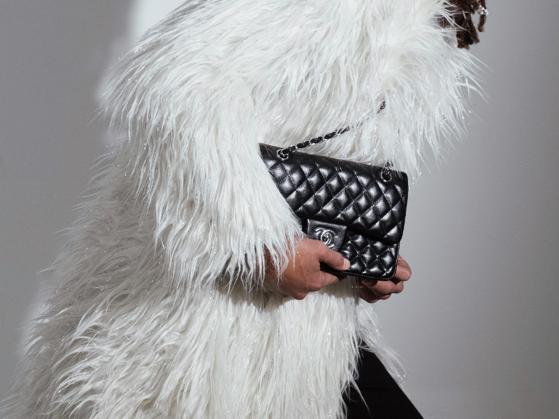 expensive look clutch 